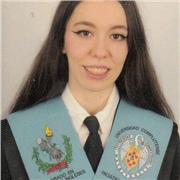 Profesora de inglés graduada en Estudios Ingleses por la Universidad Complutense de Madrid con experiencia dando clase.